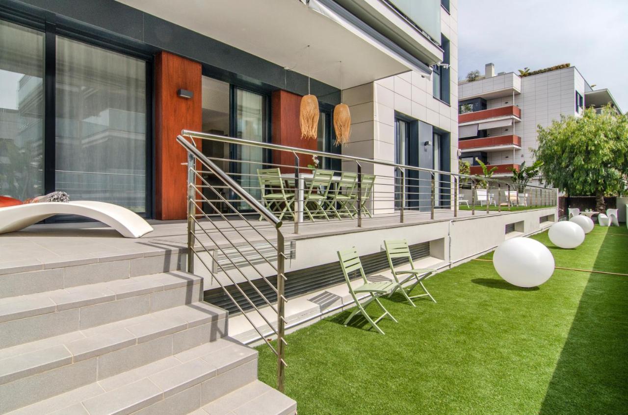 Sitges Spaces Garden Paradise 3 Bedroom, 3 Bathroom, Huge Private Garden-Terrace, Pool- Sleeps Up To 8 Exterior foto