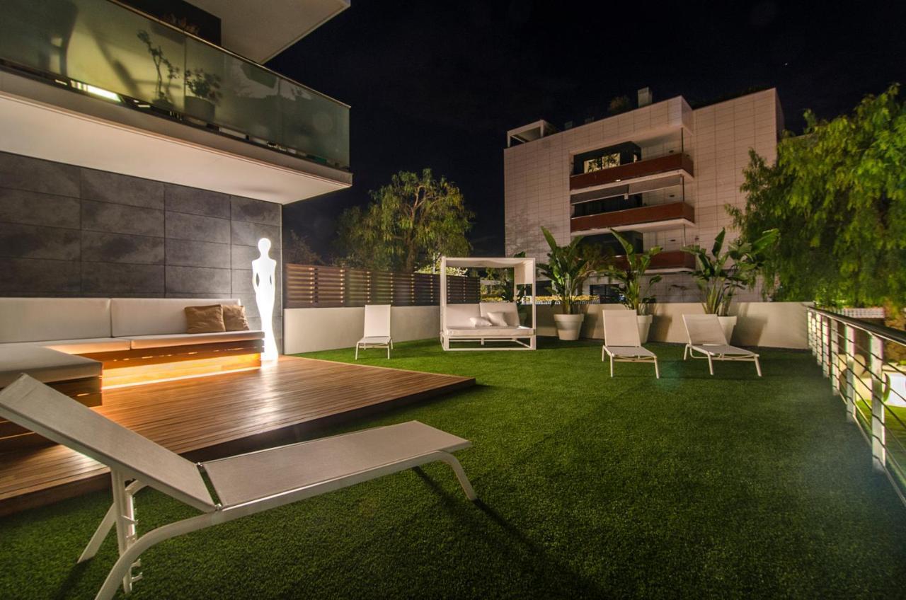 Sitges Spaces Garden Paradise 3 Bedroom, 3 Bathroom, Huge Private Garden-Terrace, Pool- Sleeps Up To 8 Exterior foto
