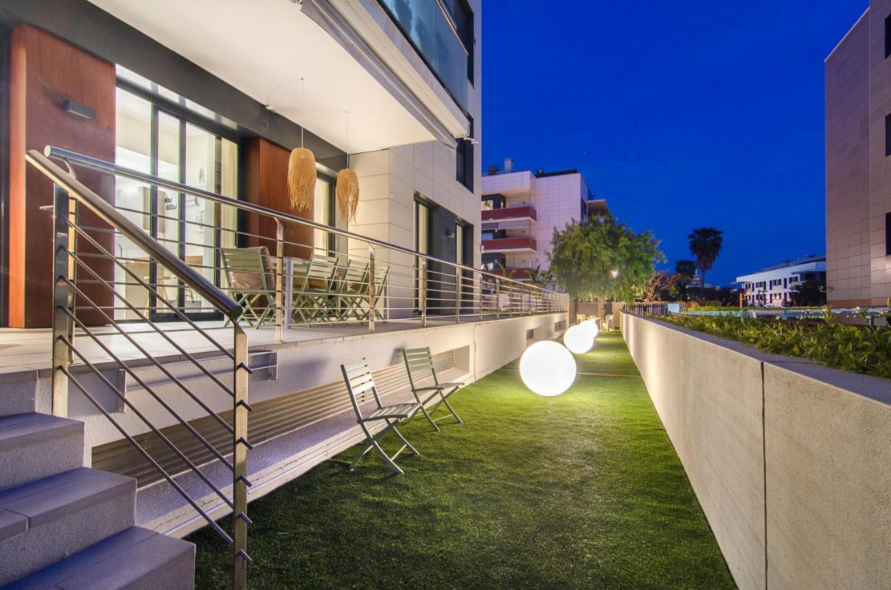 Sitges Spaces Garden Paradise 3 Bedroom, 3 Bathroom, Huge Private Garden-Terrace, Pool- Sleeps Up To 8 Exterior foto